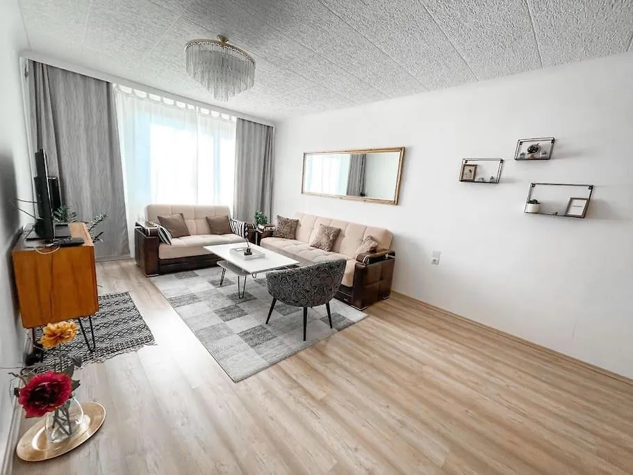 Best Rated Central Apartment Vienna - Ac, Wifi, 24H7Days Self Check-In, Board Games, Netflix
