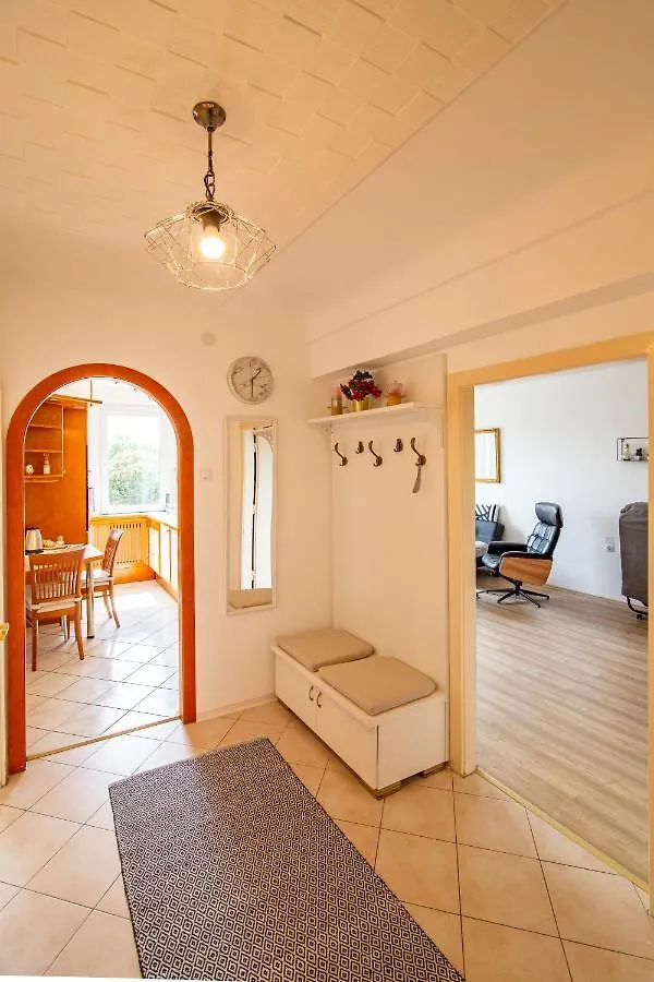 Best Rated Central Apartment Vienna - Ac, Wifi, 24H7Days Self Check-In, Board Games, Netflix