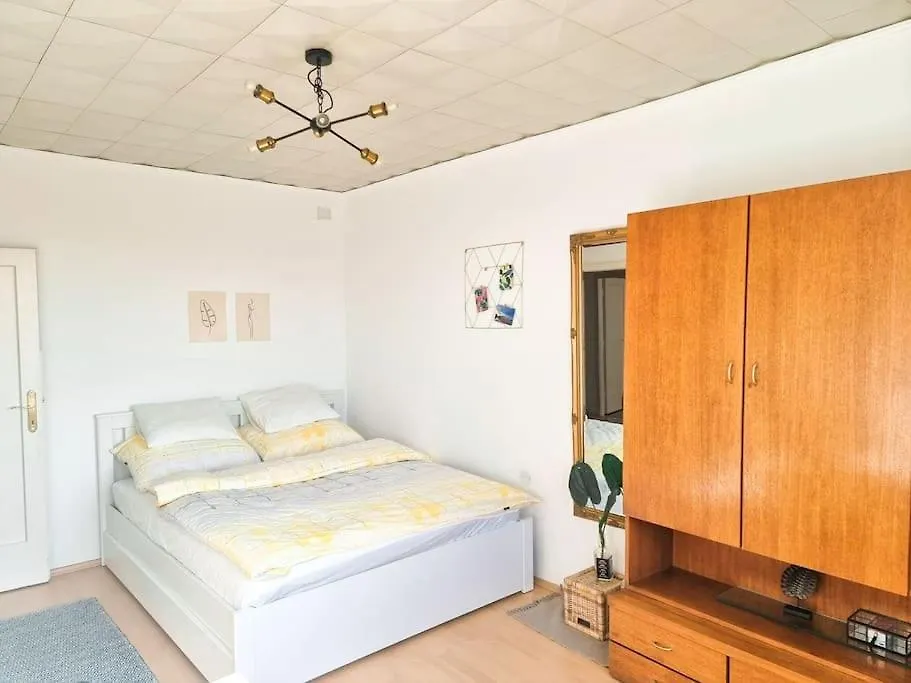 Best Rated Central Apartment Vienna - Ac, Wifi, 24H7Days Self Check-In, Board Games, Netflix